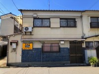 建築条件無し売土地！お好きなハウスメーカーや工務店で建築可能！
南側に建物がなく、陽当たり・風通しも良好です♪
前面道路広々６ｍ、間口広々約７.６ｍ！