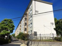 阪急とＪＲの２ＷＡＹアクセス！最上階！
ペット飼育可！(規約あり)！南向きの為、陽当り良好です♪
リフォームもお気軽にご相談下さい。
