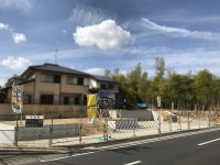 ☆全3区画の分譲地☆南西角地！陽当たり・通風良好！
建築条件無し売土地！お好きな工務店・ハウスメーカーで建築可能です♪長岡第五小学校まで徒歩3分(約200m)！