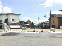 建築条件無し売土地！お好きな公務店やハウスメーカーで建築可能！
阪急『西向日駅』徒歩8分！土地広々約１７７坪！
通り沿いにつき、店舗や事務所などにもオススメ！