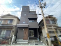 阪急『洛西口駅』徒歩８分、ＪＲ『桂川駅』徒歩１５分の２ＷＡＹアクセス！
屋上のあるお家！ビニールプールなども楽しめます♪
周辺施設充実で生活便利な立地！