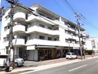 阪急「長岡天神」駅まで徒歩5分！
通勤・通学にも便利です！
周辺施設も充実しております♪