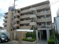 お部屋は最上階の南西向き！！室内大変キレイにお使いです！
安心のオートロック付！エレベーターでお部屋まで楽々♪
周辺施設も充実！！大変便利な立地です♪