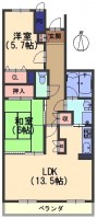 向日市、伏見区、南区の不動産なら<br>センチュリー21ユニバーサルホームサービス京都店へ! JR『向日町駅』と阪急『東向日駅』の2WAYアクセス!
南向きバルコニーなので、陽当たり良好♪
スーパーマツモト向日店まで約900mと生活便利!