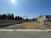 ☆全12区画の分譲地☆阪急「長岡天神」駅まで徒歩7分！
小学校まで徒歩圏内の為、お子様の通学も安心！前道ゆったり約6ｍ！
自由設計！！