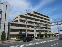 南向きなので陽当たり・通風良好です♪
6階部分で眺望良好☆
4月上旬リフォーム済み！
