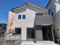 全4区画の分譲地！角地！JR「長岡京」駅徒歩14分！
小学校、中学校徒歩圏内の為お子様の通学にも安心です♪
南向きバルコニー！陽当たり・通風良好です！