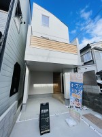 向日市、伏見区、南区の不動産なら<br>センチュリー21ユニバーサルホームサービス京都店へ! 寒い日でも足元から暖かい床暖房付!
全居室に収納スペースがあり、住空間がスッキリします!
スーパー・コンビニ・金融機関が徒歩5分圏内にございます!