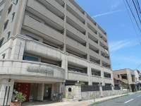 阪急『西向日駅』徒歩８分！
東向き２ＬＤＫのお部屋！２階部分のお部屋！改装歴有り！
全室収納付きで廊下にも収納有り♪ペット飼育可能(規約制限有り)！
