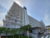 向日市、伏見区、南区の不動産なら<br>センチュリー21ユニバーサルホームサービス京都店へ! ハダシで暮らしたくなる天然無垢リノベーションマンション!
縁側によって、室温を一定の温度に保ち、家族の気軽なコミュニケーションスペースとしてお使いいただけます!