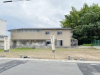 全５区画の分譲地！道路広々８ｍで駐車もラクラク♪
建築条件無し売土地の為、お好きな工務店やハウスメーカーで建築可能！
弊社専属設計士が無料で間取り作成致します！