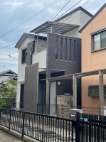 こだわりがたくさん詰まったオシャレなお家♪
リビングは開放感有！ロフト付で収納充実☆
畳コーナーは小上がりタイプ！ミストサウナ・浴室乾燥機付！
駐車スペースは2台分！
