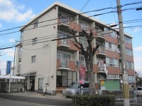 リフォームプランのご提案・お見積り無料☆
住宅の他、事務所としてもお使い頂けます！
南向きにつき陽当たり良好！
駅までの道のり平坦！周辺施設が充実！生活に便利な立地♪