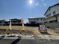 阪急「長岡天神」駅より徒歩11分♪　土地広々50.21坪！
長岡天満宮の南にある閑静な住宅街で周辺施設も充実！
自由設計につきお好きな間取りで建築可能！