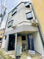 角地につき、採光・通風良好です♪
道路幅員6ｍ×6ｍ！車の出し入れもしやすい広さ☆
弊社にてリフォームプランも承ります！