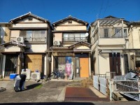 阪急『西向日駅』徒歩１３分！南向きにつき、陽当たり良好！
全居室６帖以上の５ＤＫ！リフォーム歴のあるお家です！
小学校が近いのでお子様の通学も安心♪