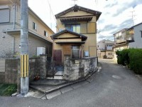 阪急「西向日」駅まで徒歩11分！
北東の二方空きにつき、陽当たり・通風大変良好です！
前道は車通りも少なく落ち着いた住環境で、子育て世代の方にも安心♪