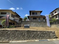 建築条件無し売土地につき、お好きな工務店やハウスメーカーで建築可能！
土地広々約65.53坪！南側ひな壇につき、陽当たり良好♪
前道広々6ｍ、間口広々13.9ｍ！

