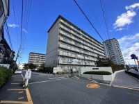 ＪＲ『桂川駅』徒歩４分と阪急『洛西口駅』徒歩６分の２ＷＡＹアクセス！
２０２３年６月フルリノベーション済！
デザイン性の高いスタイリッシュなお部屋！