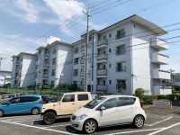 令和５年６月にリノベーション済で即引き渡し可能！
阪急『西山天王山駅』まで徒歩９分！
南向きバルコニーで陽当り良好！ペット飼育可能(規約制限あり)！