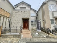 ２０２３年１２月リフォーム済み！
南向き＆２面バルコニーにつき採光・通風大変良好！
全居室に収納付！
ロフト付のお部屋は天井が高く開放感たっぷりです♪