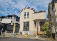 南向きで陽当たり良好！ワンボックスが駐車可能な３ＳＬＤＫ！
前道も広々６ｍと駐車もラクラク♪
閑静な住宅地の整形地！買物施設が徒歩圏内で生活便利♪