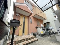阪急『上桂駅』まで徒歩６分と通勤や通学に便利！リフォーム歴あり！
普通車３台駐車可能な３ＬＤＫ！子供部屋はロフト付♪
スーパーやコンビニが徒歩圏内！