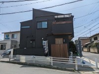 阪急「西向日」駅まで徒歩6分！全居室6帖以上！
小・中学校まで徒歩圏内でお子様の通学も安心♪
北側と西側が道路な上に、東側隣地も空いているので陽当たり・通風が良好♪