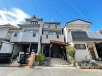 阪急とＪＲの駅近２ＷＡＹアクセス！閑静な住宅地の整形地！
徒歩圏内に生活関連施設が揃っており、生活便利な立地！
リフォームのご相談も承っております♪