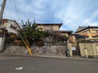 ポカポカ縁側のある南西向きの5SLDK！
陽当たり・通風大変良好です！
納戸は2部屋あり収納充実☆トイレ2ヵ所あり♪