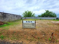 建築条件無し土地！お好きなハウスメーカー・工務店で建築可能！
南向きで陽当り良好☆高台につき眺望良好！
亀岡市街地と公園の桜並木一望できます♪