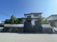 建築条件無し売土地の為、お好きな工務店やハウスメーカーで建築可能！
角地で陽当たり・通風良好！土地５９．６８坪で閑静な住宅地！
徒歩圏内に公園多数！