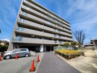 JR[桂川」駅まで徒歩5分！阪急「洛西口」駅まで徒歩10分！
平成23年フルリノベーション済！イオンモール京都桂川まで徒歩圏内！
室内大変キレイにお使いです！