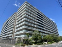 LDK広々約27帖！
南西角部屋につき、日当たり・通風良好☆
JR「長岡京」駅徒歩9分！通勤通学に便利です！
設備や収納も充実しており、暮らしやすい間取りです♪