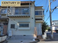 平成18年12月全改装済♪天然木の家！開放感のある東南角地！
南向きバルコニーのため陽当たり・通風良好です！
全居室収納有！LDKにも収納スペース付！