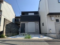 全3区画の分譲地！閑静な住宅地！
車2台駐車可能！全居室6帖以上のゆとりのある間取り！
小学校まで徒歩圏内！お子様の通学も安心です！