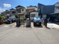 土地ゆったり約３１坪！
建築条件無し土地のためお好きなハウスメーカー・工務店で建築していただけます♪
閑静な住宅地につき周辺交通量も少なめ！子育て世帯にもオススメ！