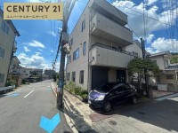 ３階建てペントハウス付き！積水ハウス施工のお家です♪
部屋数豊富な広々６ＬＤＫ！全窓防音サッシ♪
南北両面にバルコニー付きで陽当たり・通風良好！