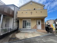 JR「長岡京」駅・阪急「長岡天神」駅まで徒歩12分！
２階リビング！広々約１８帖！陽当たり・通風良好です♪
徒歩圏内に周辺施設充実でお買い物にも便利な立地です！