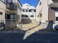建築条件無土地！お好きなハウスメーカー・工務店で建築可能！
スーパーやコンビニが徒歩圏内で買い物便利な立地♪
閑静な住宅地の整形地！前面道路は６ｍで駐車もラクラク！