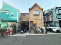全居室６帖以上の３ＬＤＫ！南向きで陽当たり良好！閑静な住宅地！
スーパーやホームセンターが徒歩圏内で買物便利！
リフォームのご相談も承っております♪
