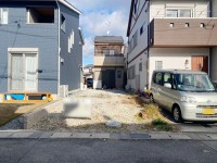 阪急とＪＲの２ＷＡＹアクセス可能！
建築条件無し売土地につき、お好きな工務店やハウスメーカーで建築可能！
閑静な住宅地の整形地！南向きの為、陽当り良好！