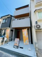 阪急とＪＲの２ＷＡＹアクセス！
全居室収納スペース付き！設備も充実！
閑静な住宅地の整形地！徒歩圏内に商業施設もあり生活に便利な立地です！