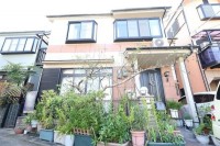 ＬＤＫ広々約２１帖！収納スペースも豊富！
閑静な住宅街で子育て世帯にもオススメ♪
前面道路幅員６メートルと駐車もラクラク！
