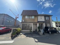 阪急『東向日駅』とＪＲ『向日町駅』の駅近２ＷＡＹアクセス！
小・中学校まで徒歩約４分でお子様の通学も安心です♪
スーパーやコンビニなど徒歩圏内に周辺施設が充実♪