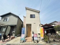 全居室６帖以上の２ＳＬＤＫ！ワンボックスが駐車可能！
２０１７年７月建築！閑静な住宅地の整形地！
周辺施設も徒歩圏内に充実で生活便利な立地♪