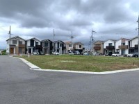 建築条件無し売土地につき、お好きな工務店やハウスメーカーで建築可能！
北東角地の為、陽当たり良好！
前道６メートル！土地面積約３４坪！
