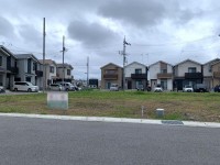 建築条件無し売土地につき、お好きな工務店やハウスメーカーで建築可能！
閑静な住宅地！神川小学校まで徒歩１１分！
前道６メートル！土地面積約３５坪！
