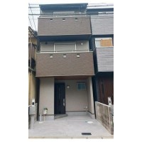 ２０２５年６月完成の新築戸建て！
南面バルコニーの為、陽当たり・通風良好！
全居室収納スペース有り！徒歩圏内に生活施設が充実！