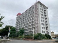 向日市、伏見区、南区の不動産なら<br>センチュリー21ユニバーサルホームサービス向日町店へ！ 南西向きにつき、陽当たり・通風・眺望良好！
２０２４年１１月リフォーム済み！全居室６帖以上！
スーパーやコンビニが徒歩圏内で便利性の高い立地！